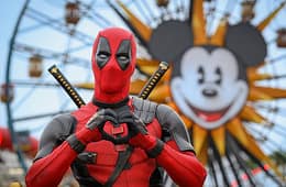A Deadpool Actor At Disneyland Made A Risky Joke Following A Death Lawsuit Against The Company